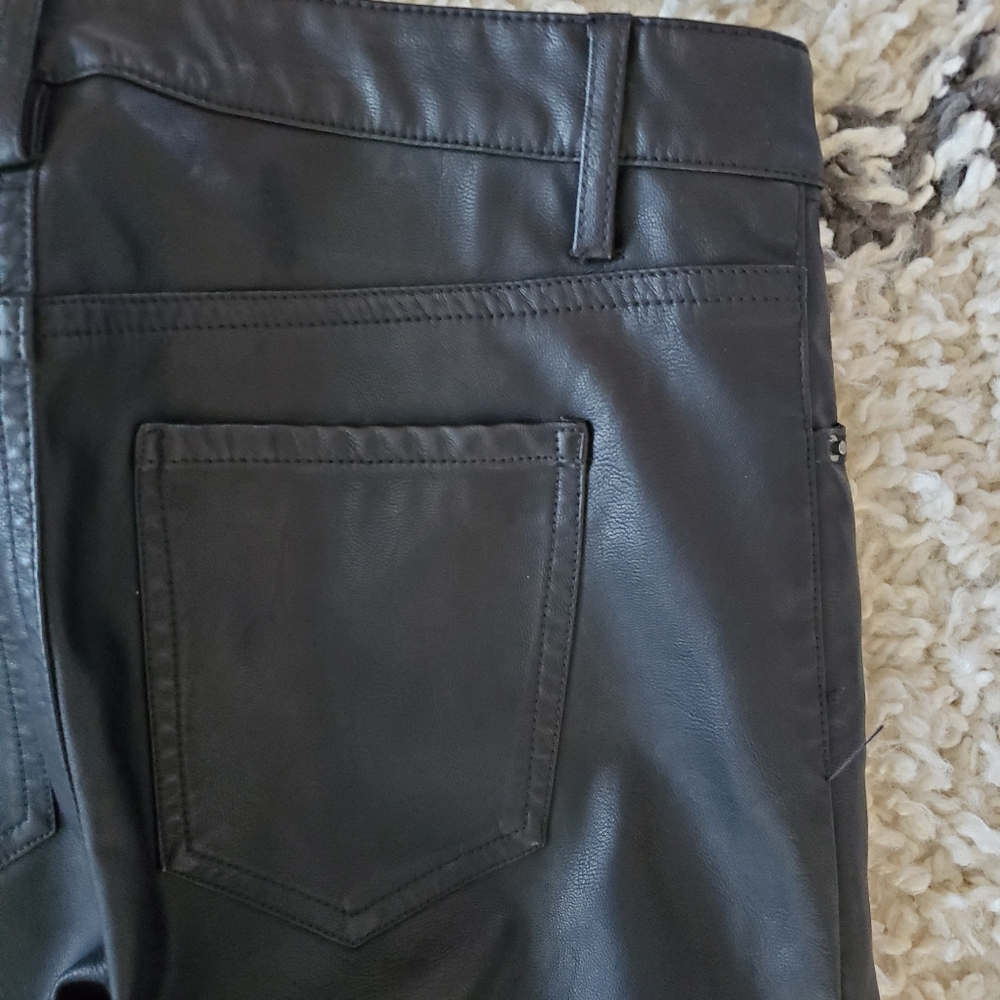 COPY - H&M NWT faux leather skinny jeans size 2 - Picture 7 of 8